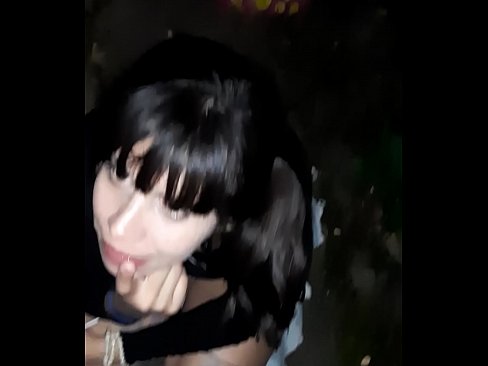 ❤️ На улица отечен пенис во замена за бонбони ❤️  Секс кај нас ❤